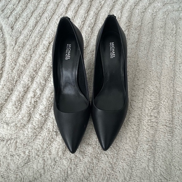 Michael Kors Pumps - Picture 1 of 2